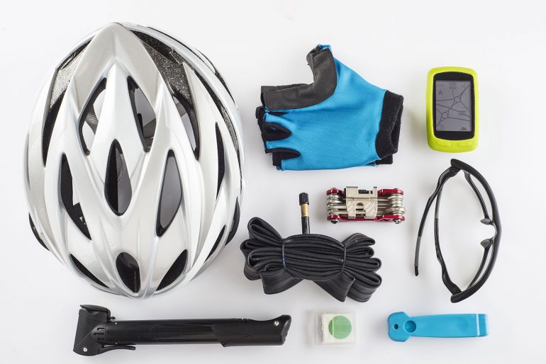Seguridad vial para ciclistas: normas, equipo y educación en la carretera