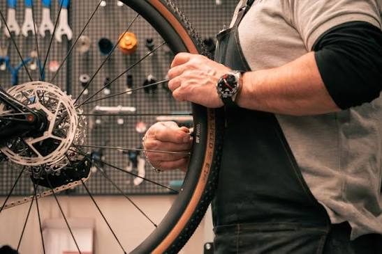 Mantenimiento de bicicletas eléctricas: precios y servicios habituales